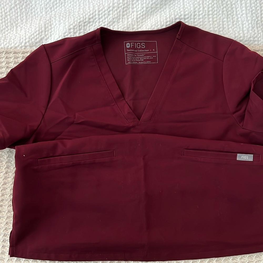 SMALL burgundy FIGS casma top